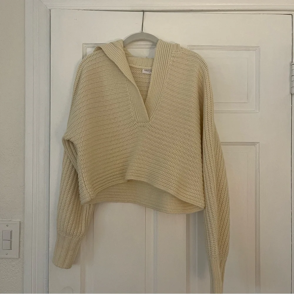 Vestique Cream Collar Sweater - Picture 1 of 3